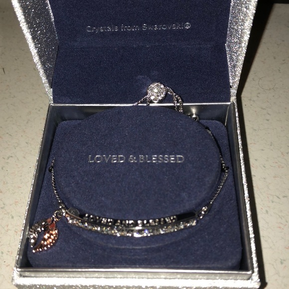 Gorgeous two toned Swarovski bracelet - Picture 2 of 5